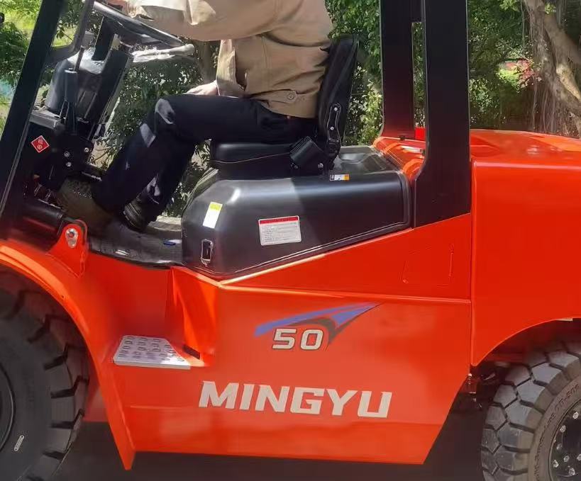 5Ton forklift used in container with side shifter ( diesel )